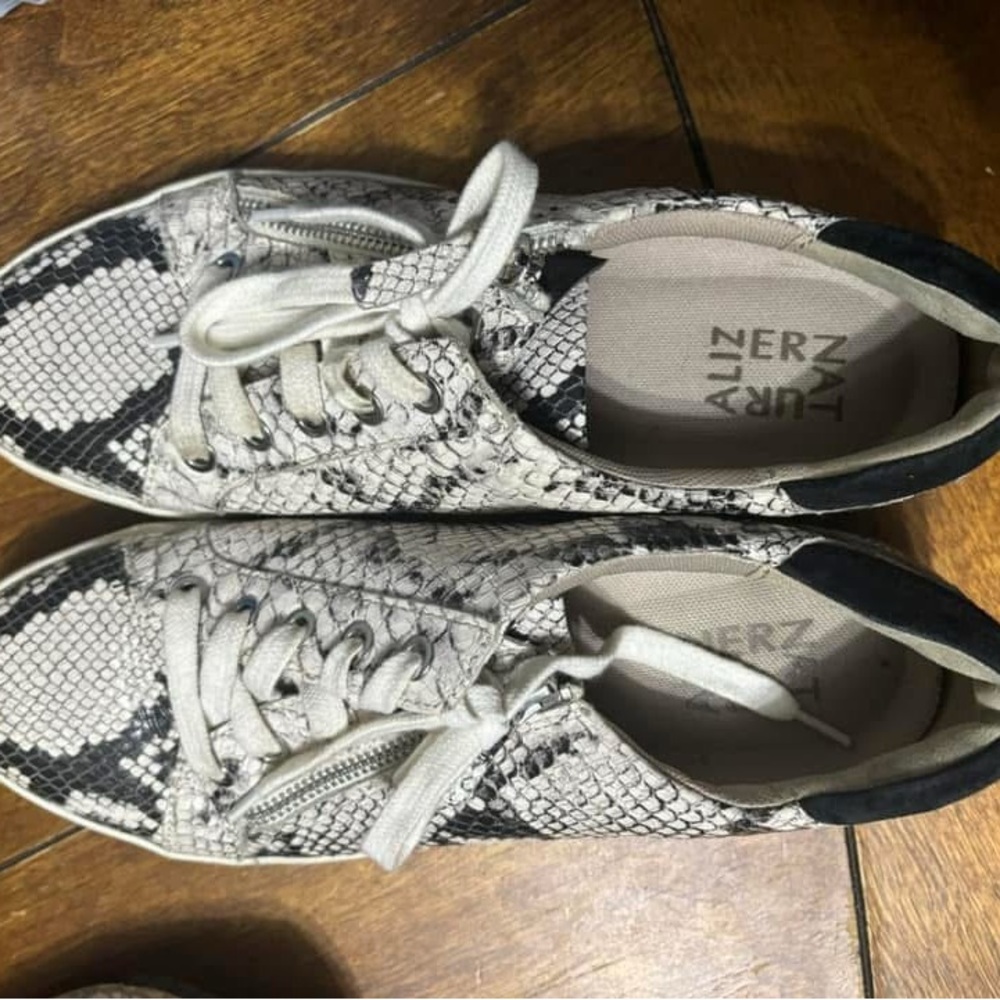 Naturalizer Sneakers
